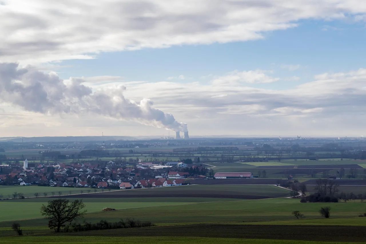 Oklo achieves first fission in small modular reactor test
