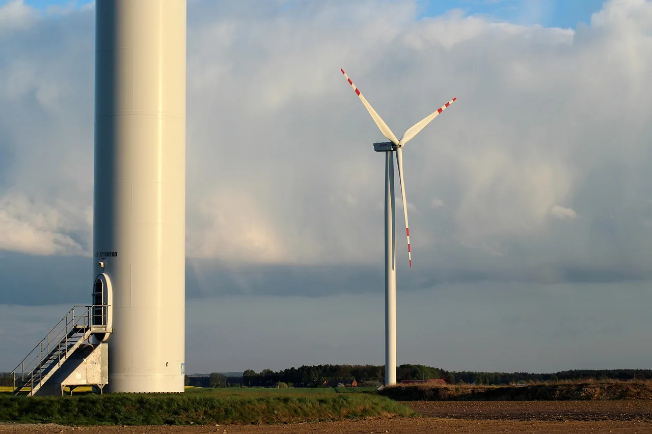 SECI awards 1 GW round-the-clock renewables tender at INR 5.25/kWh